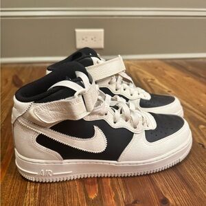 Nike Nike Air Force 1 Mid '07
Every 1 Reverse Panda (Women's)
